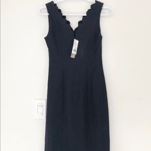 BANANA REPUBLIC DARK NAVY SCALLOP SHEATH DRESS